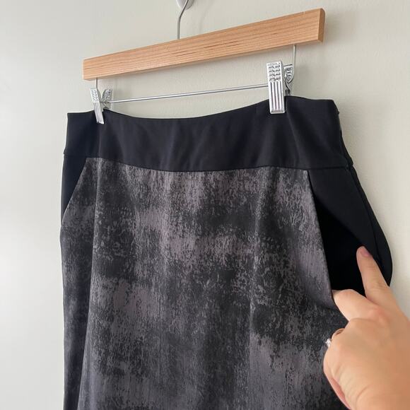 Eileen Fisher NWT Grandeur Jacquard with Stretch Ponte Black Pencil Skirt Medium - Picture 3 of 9